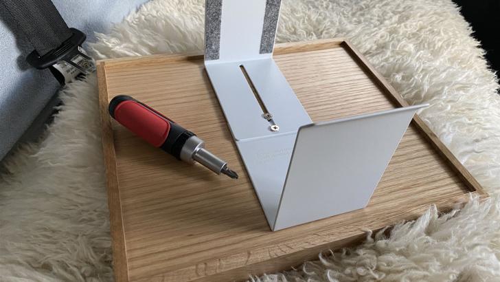 Zwei Schrauben eindrehen: fertig!